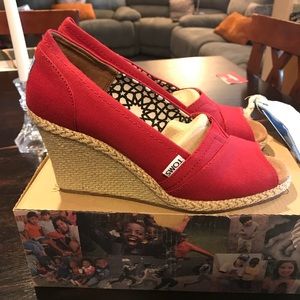 Red canvas TOMS wedges